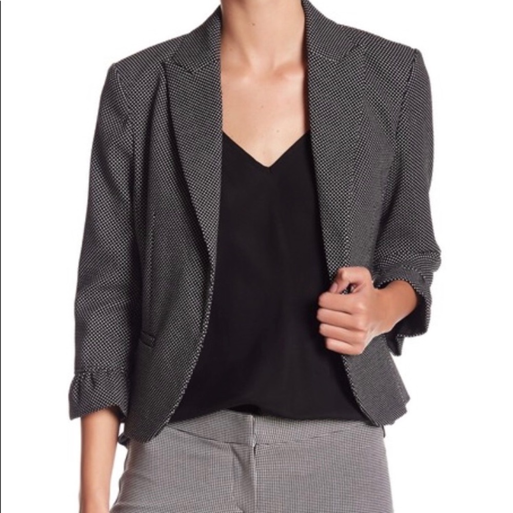 Amanda + Chelsea Blazer